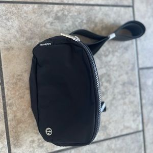 Lululemon waist pack
